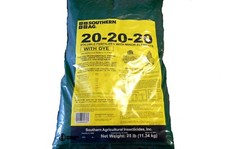 Southern AG 20-20-20 Soluble Fertilizer W/Dye